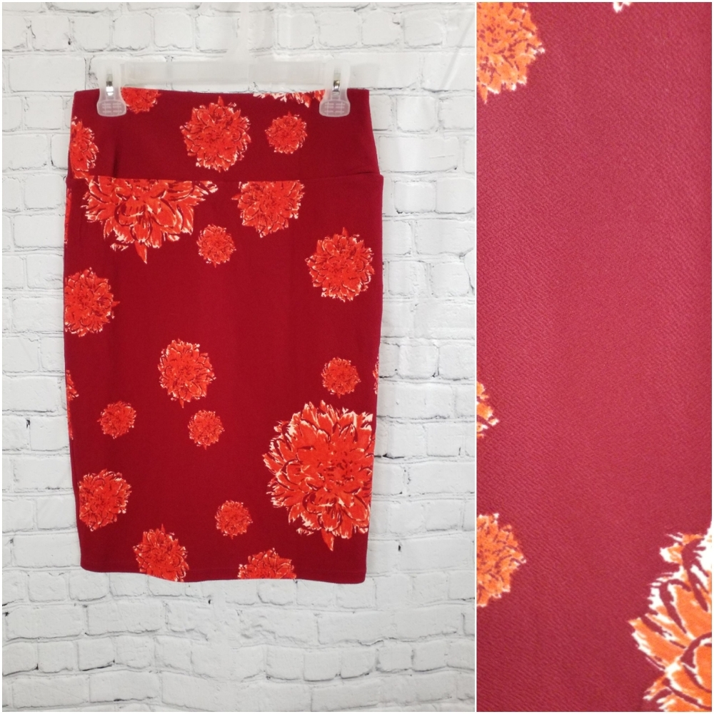 ⭐️4/$20 Lularoe Cassie Skirt Red with Orange Flowers